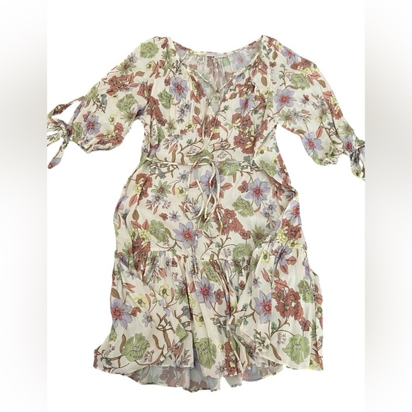 Olivaceous Dresses & Skirts - OLIVACEOUS PRINTED DRESS SIZE MEDIUM